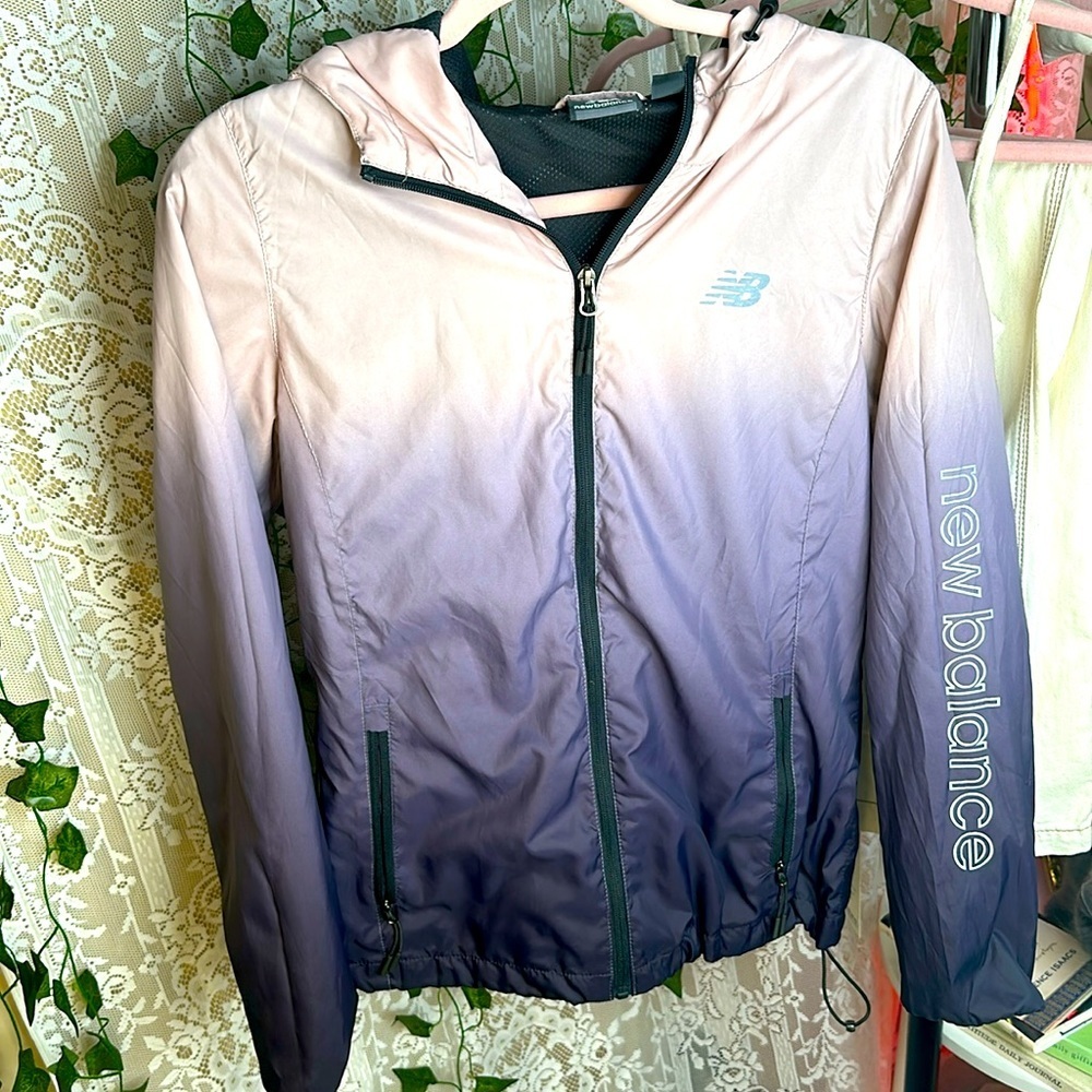 NEW BALANCE Women’s Ombré Windbreaker